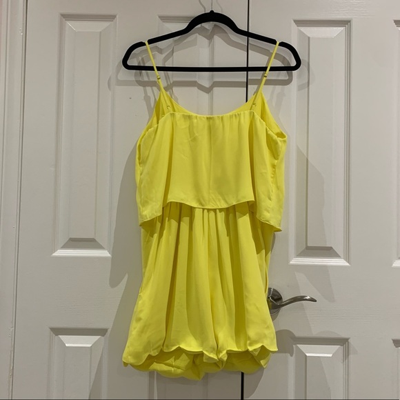 Yellow romper - Picture 3 of 6